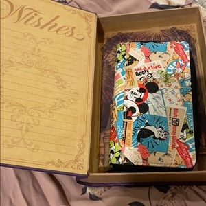 Disney park’s wallet